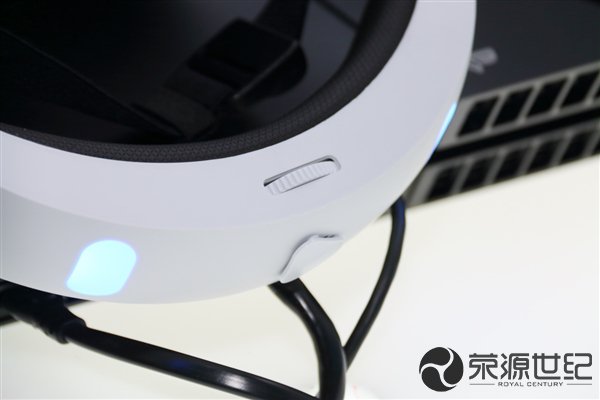 虛擬現(xiàn)實(shí)頭戴顯示器6
